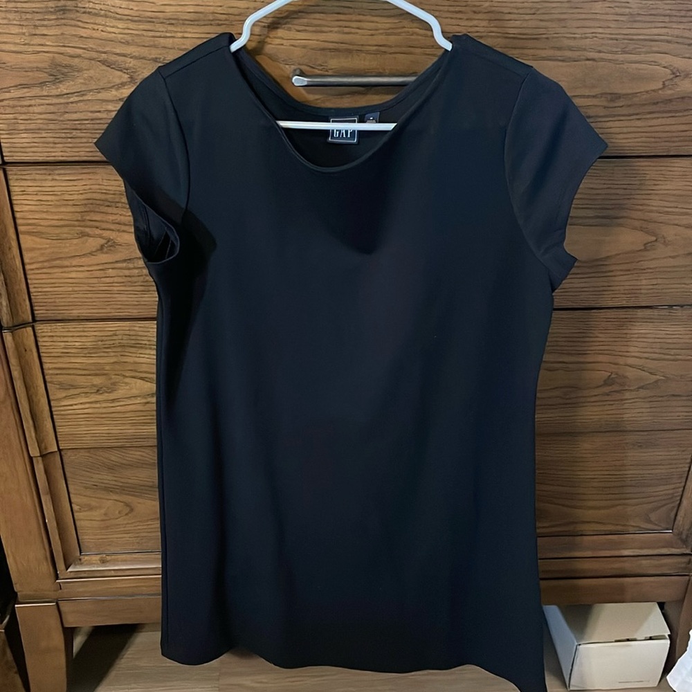 GAP Black Dress with Short Sleeves